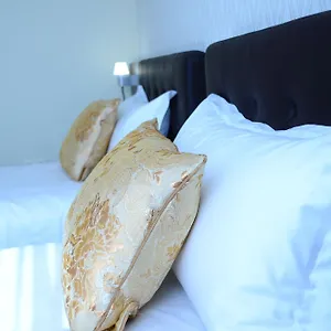 Hotel The Helmet **