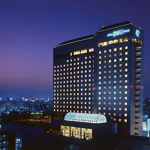 East 21 **** Tokyo